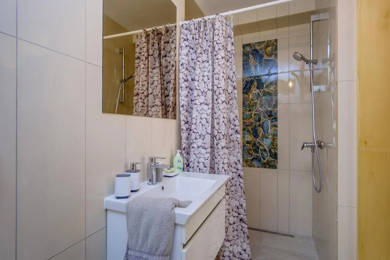 Elegant Apartment Iris Mali Lošinj 0*,
